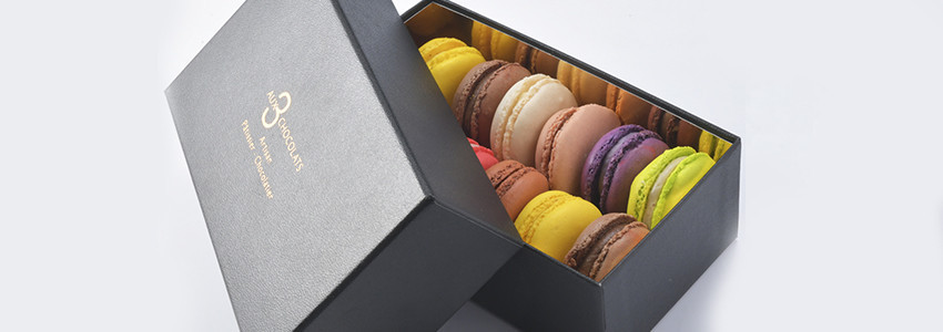 Chocolats et macarons