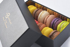 Chocolats et macarons